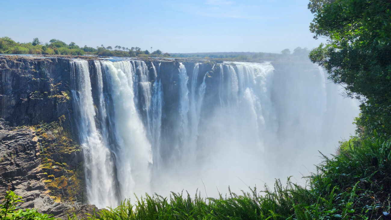 victoria-falls-dry-season